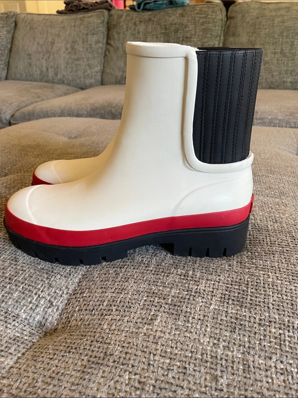NWT TORY BURCH Hurricane Rain Boot!